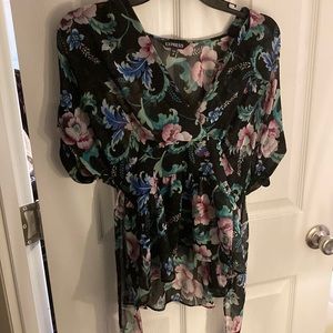 Express Cute Floral Top Size S